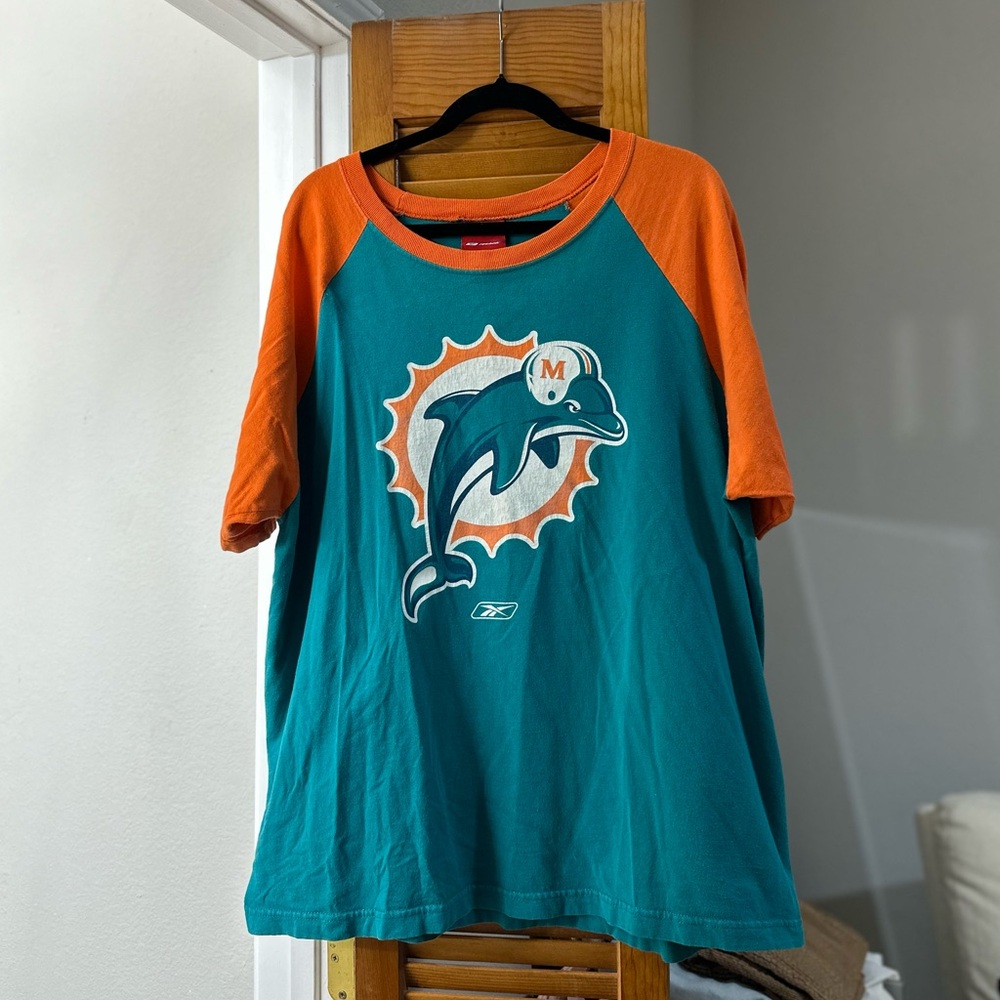 VINTAGE Reebok Miami Dolphins 3/4 sleeve tshirt fits XL 90’s aesthetic NFL